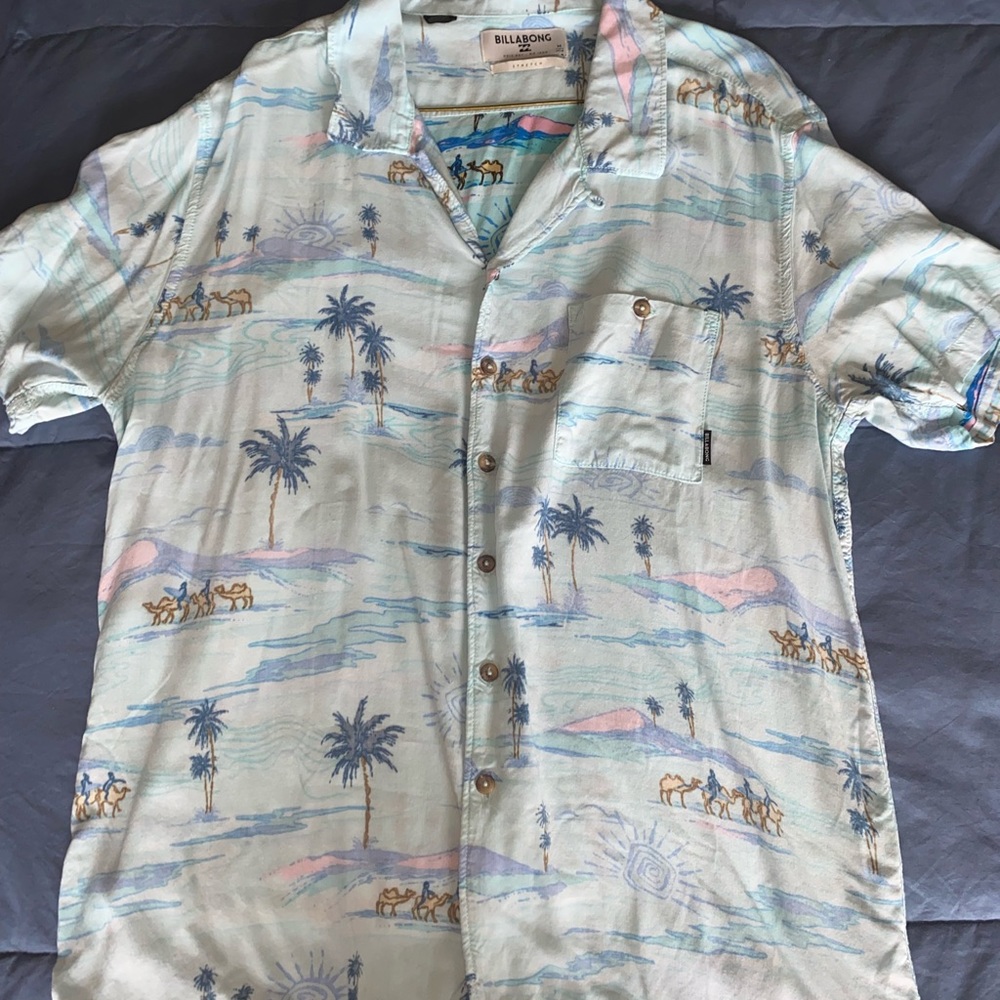 Men’s billabong short sleeve button up shirt
